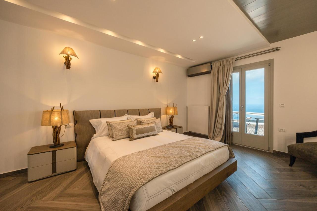 אימרוביגלי Santorini Grand Luxury Villas מראה חיצוני תמונה