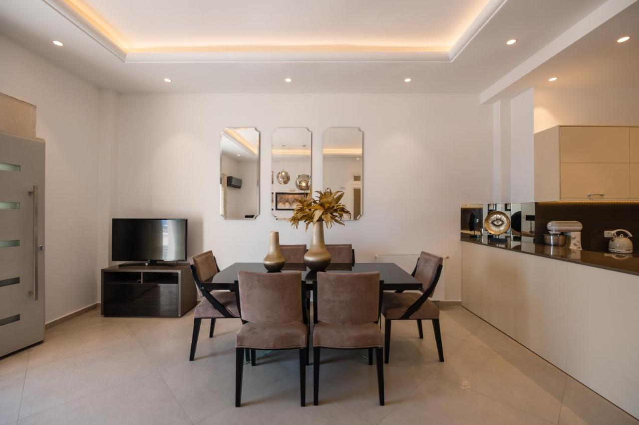 אימרוביגלי Santorini Grand Luxury Villas מראה חיצוני תמונה