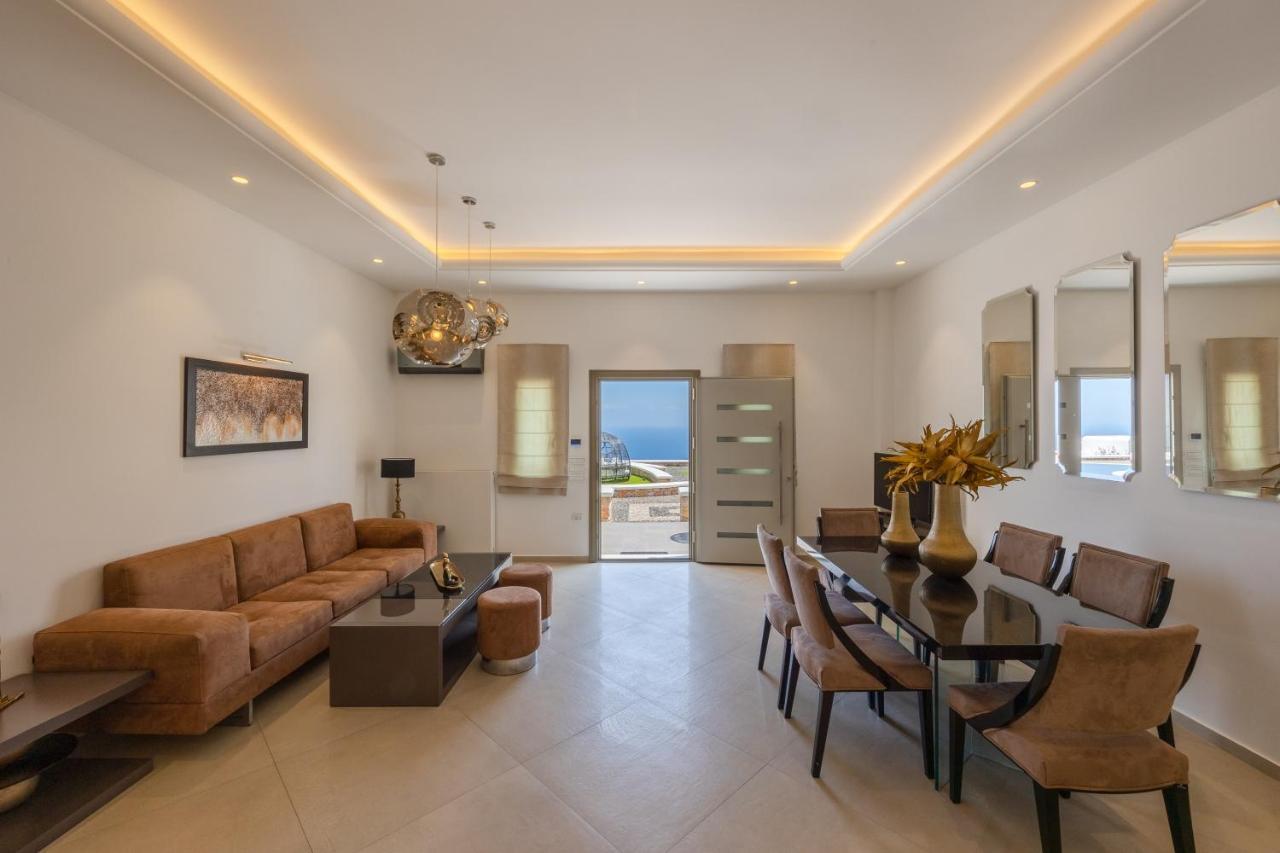 אימרוביגלי Santorini Grand Luxury Villas מראה חיצוני תמונה