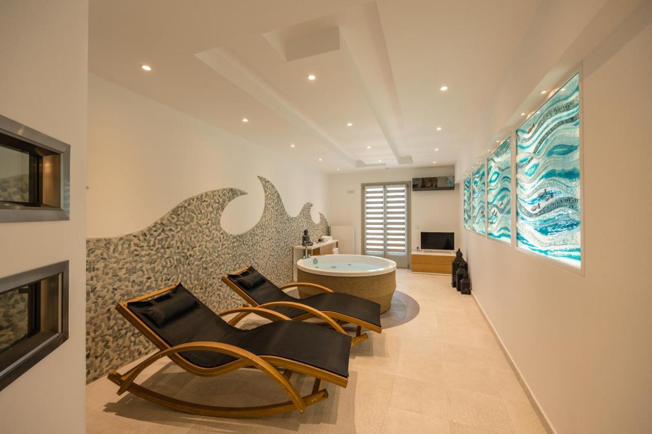 אימרוביגלי Santorini Grand Luxury Villas מראה חיצוני תמונה